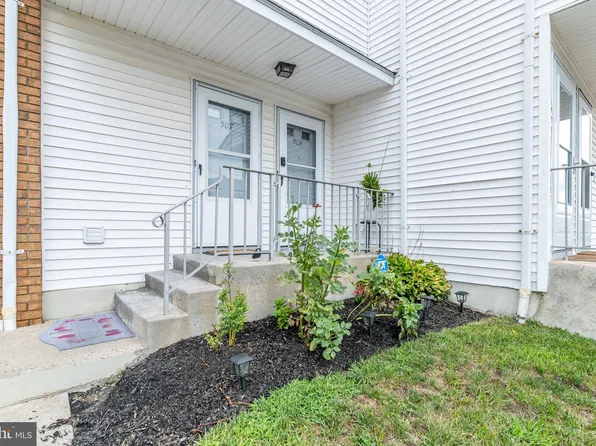 508 Woodchip Rd, Lumberton, NJ 08048