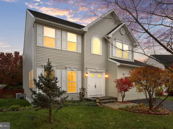 14 Hook Dr, Martinsburg, WV 25405