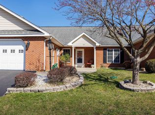 202 Red Oak Dr, Staunton, VA 24401