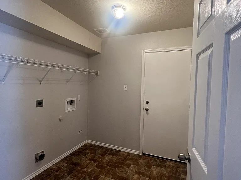 710 Alamo Plaza Dr — Photo 18