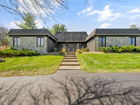 1201 Carriage Rd, Powell, OH 43065