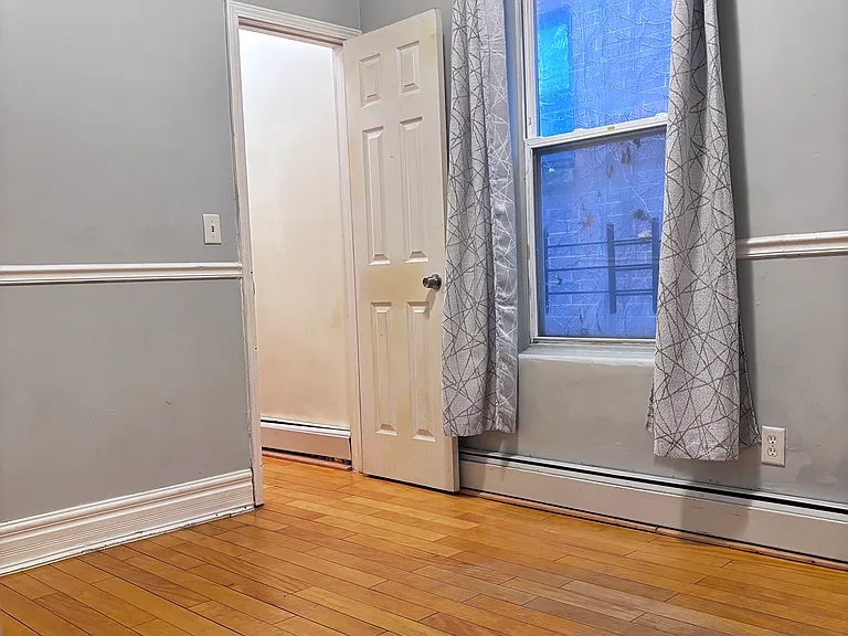 5617 S Calumet Ave — Photo 23