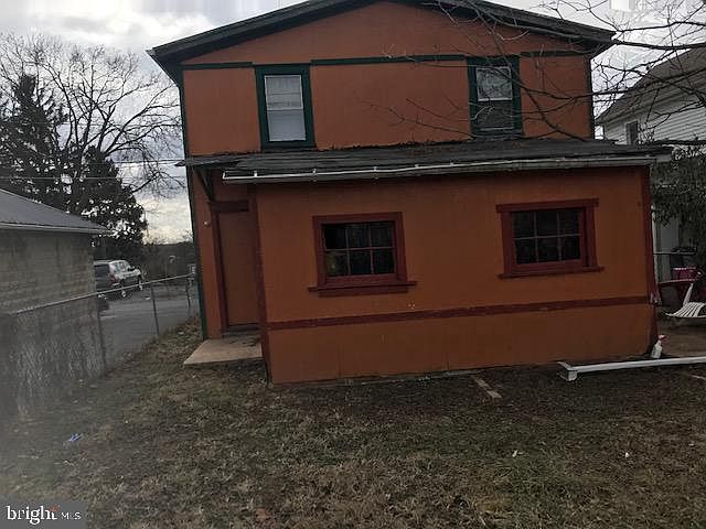 2nd image of 367 W Burkhart Ave #369