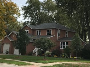 439 S Quentin Rd, Palatine, IL 60067