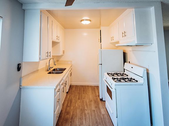 2nd image of 1975 S Corning St APT 1