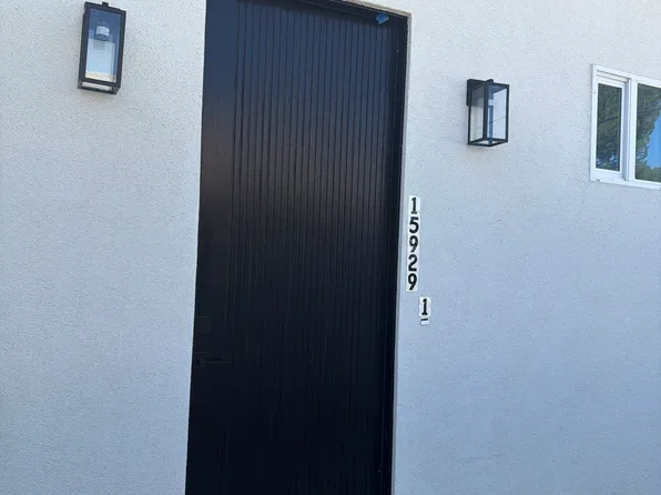 15933 Harvest St, Granada Hills, CA 91344