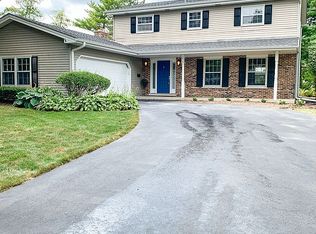 1016 Kehoe Dr, Saint Charles, IL 60174