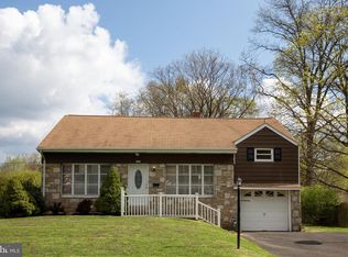 501 Constitutional Dr, Warminster, PA