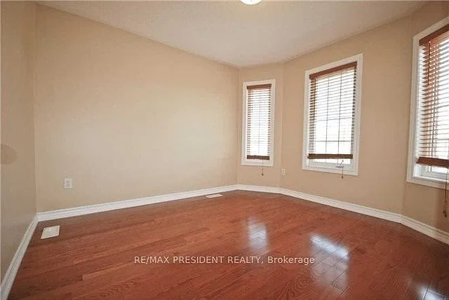 1091 McCuaig Dr — Photo 21