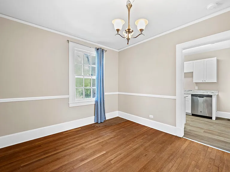 502 Thomas Rd — Photo 10