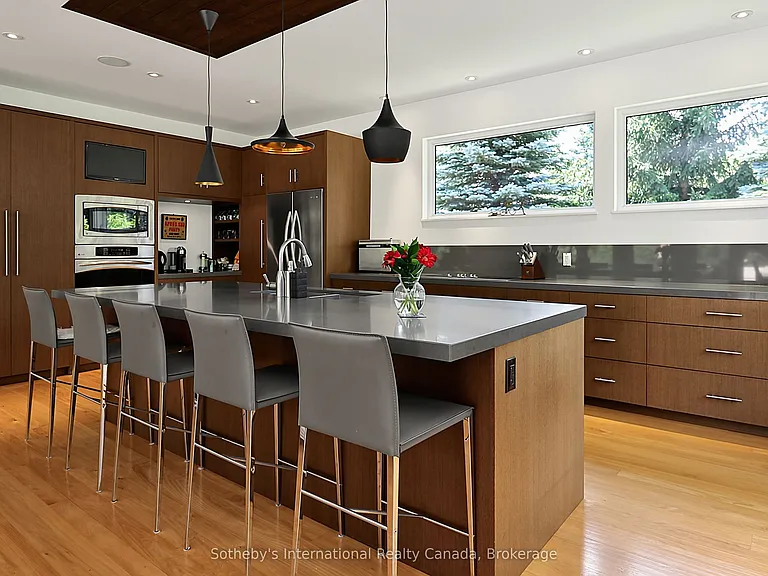 4 Holly Ct — Photo 15