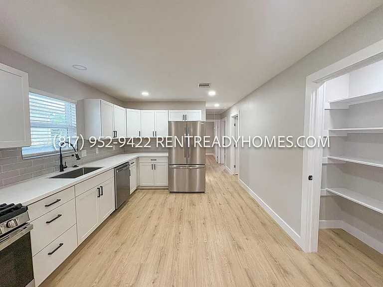 1416 Fairbanks St — Photo 11
