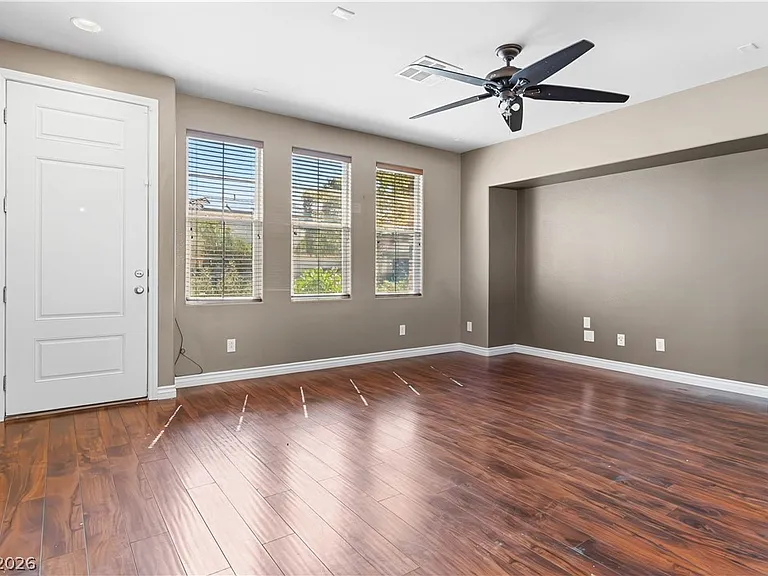 8396 Waylon Ave — Photo 3