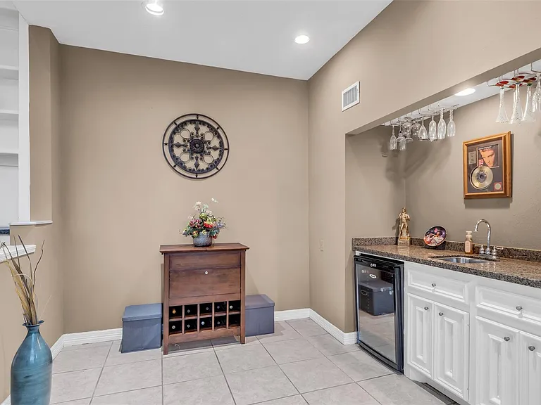 24102 Northcrest Dr — Photo 23