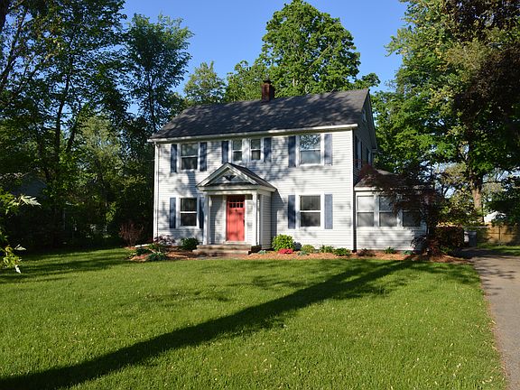 2nd image of 2212 Brook Dr