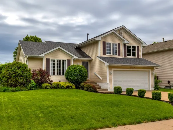 5437 NW 92nd St, Johnston, IA 50131