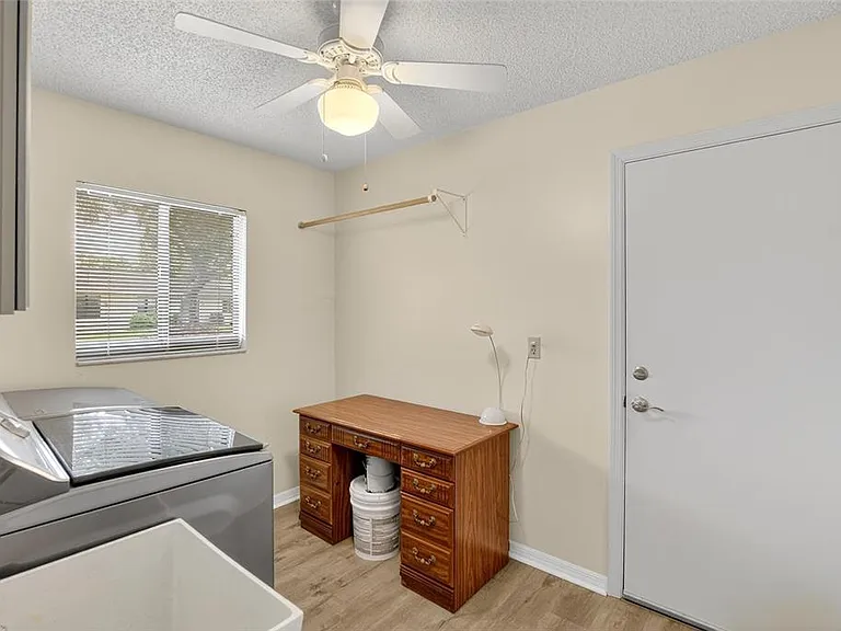 2221 Ivan Ct — Photo 36