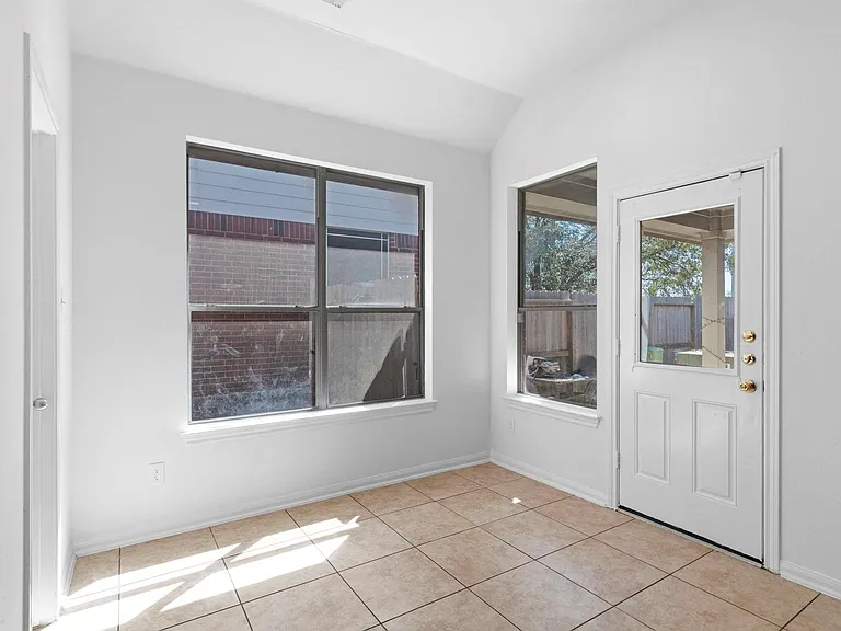 17215 Fernchase Ct — Photo 12