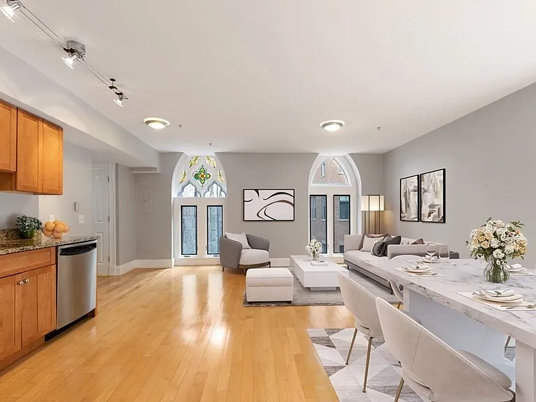 45 W Broadway #306 — Photo 1