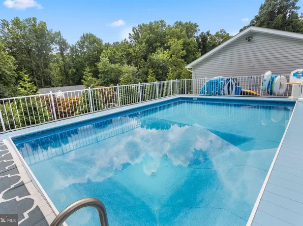 4006 Chesapeake Ave, Chesapeake Beach, MD 20732
