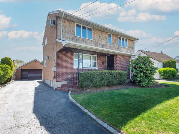 775 N Ascan Street, Elmont, NY 11003