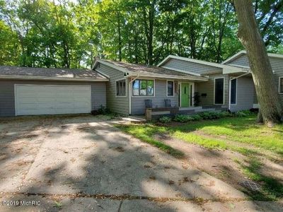 1916 Sunset Dr, Saint Joseph, MI, 49085