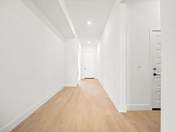 3rd image of 12725 Parakeet Way