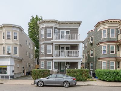 667 Adams St, Dorchester, MA, 02122