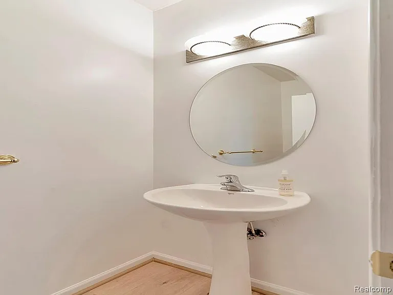 23370 Sunset Rd #23 — Photo 11