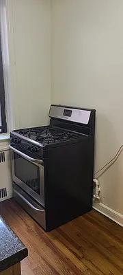 Rented by Astoria Park Realty Group Inc | media 51