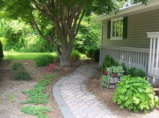71 Fairview Ave, Long Valley, NJ 07853