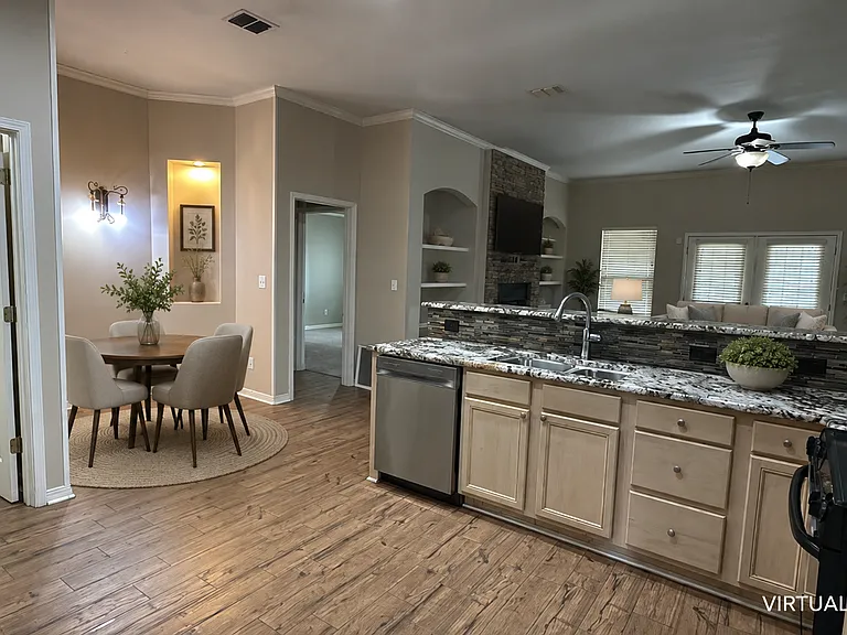 9812 Kings Pointe Dr — Photo 61