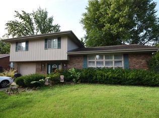 321 Rosemary Dr, Collinsville, IL