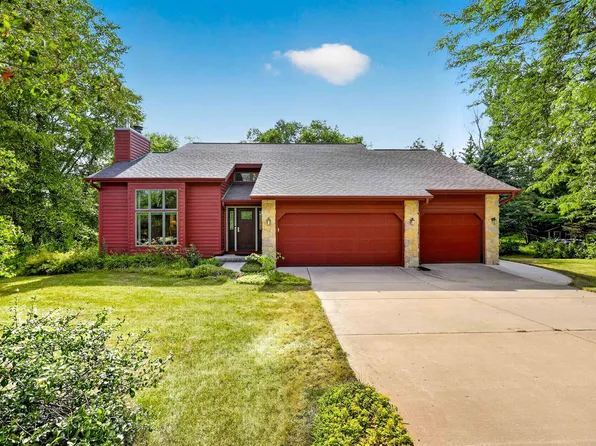 7966 Stagecoach Rd, Cross Plains, WI 53528