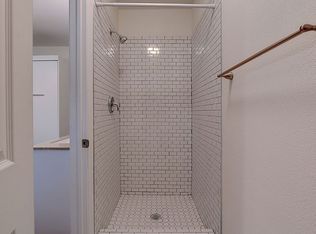 306 E 30th St APT 207, Austin, TX 78705