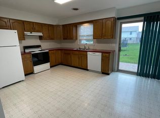 614 Redwood Dr, Waynesboro, PA 17268