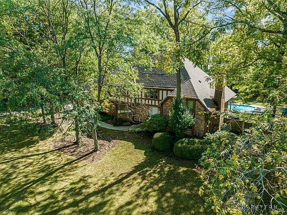 3rd image of 2782 Cricket Woods Dr