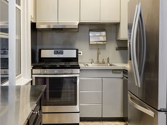 4th image of 175 E 93rd St APT 1C