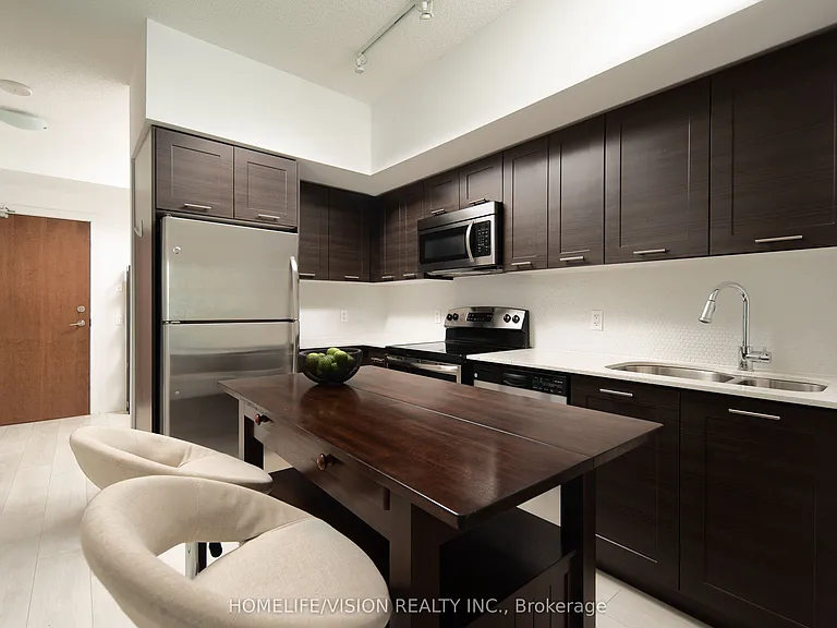 2220 Lake Shore Blvd W #3208 — Photo 2