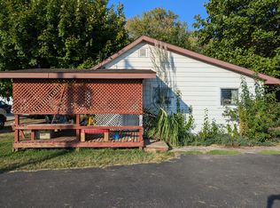 107 E 8th St, Monroe City, IN 47557