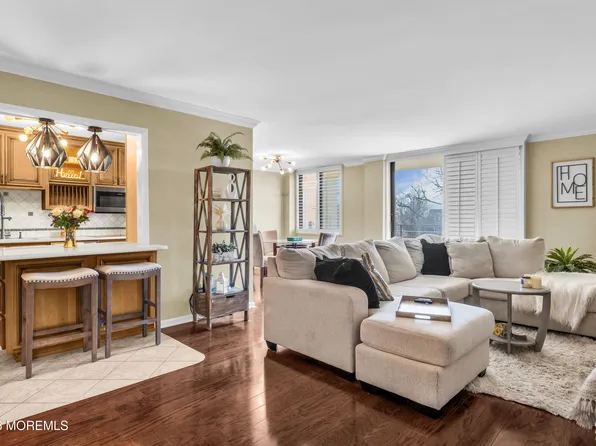 1 Channel Drive #313, Monmouth Beach, NJ 07750