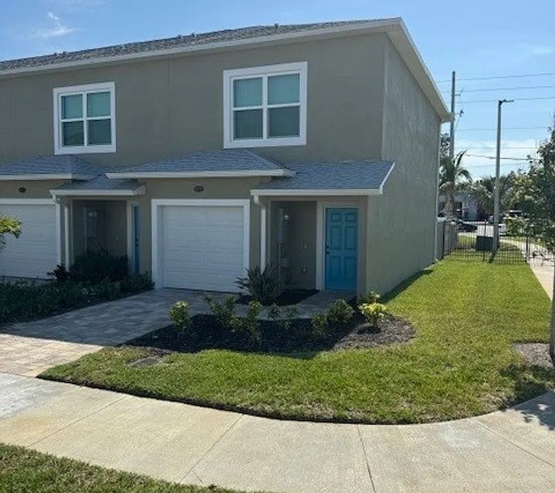 870 Paddleboard Ct