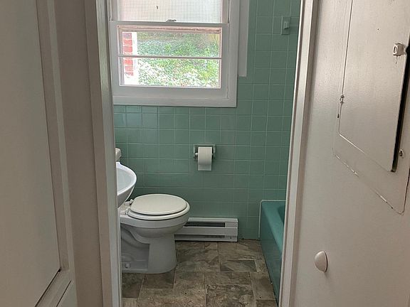 bathroom (small linen closet space)