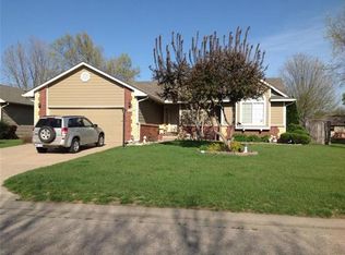 10106 W Sterling Ct, Wichita, KS 67205