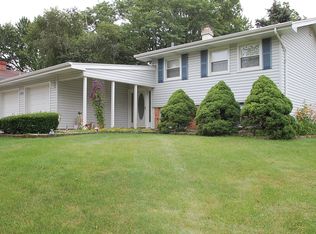 21W175 22nd St, Lombard, IL 60148