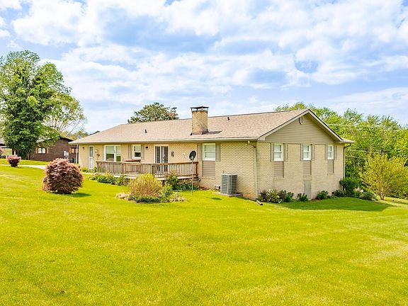 4th image of 74 Stonehedge Ct
