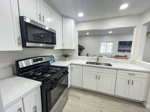 2nd image of 3114 1/2 National Ave