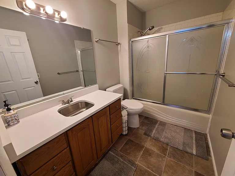 940 W Red Oaks Dr #2 — Photo 25