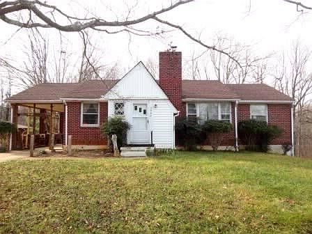 2nd image of 3925 Moorman Dr