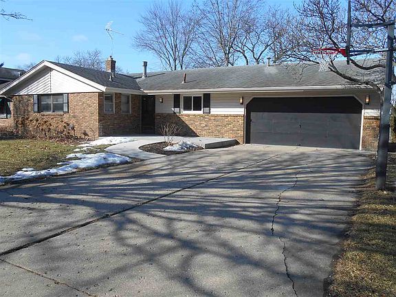 2nd image of 2140 Stornway Dr